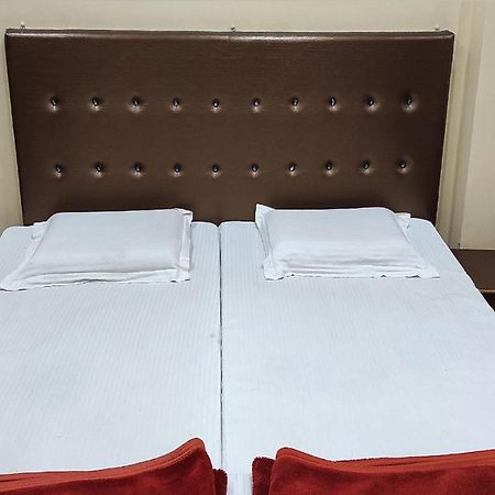 Hotel Avadh Balrāmpur Екстериор снимка