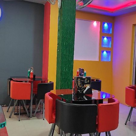 Hotel Avadh Balrāmpur Екстериор снимка