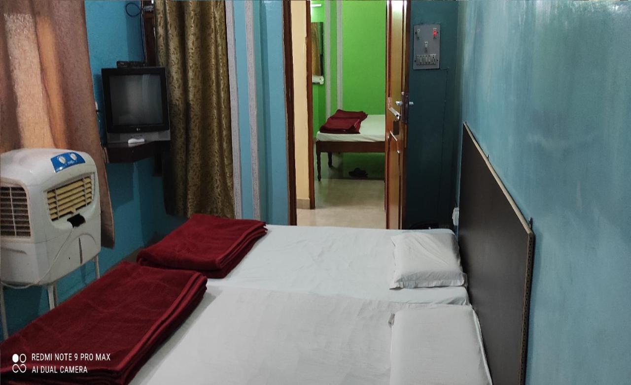 Hotel Avadh Balrāmpur Екстериор снимка
